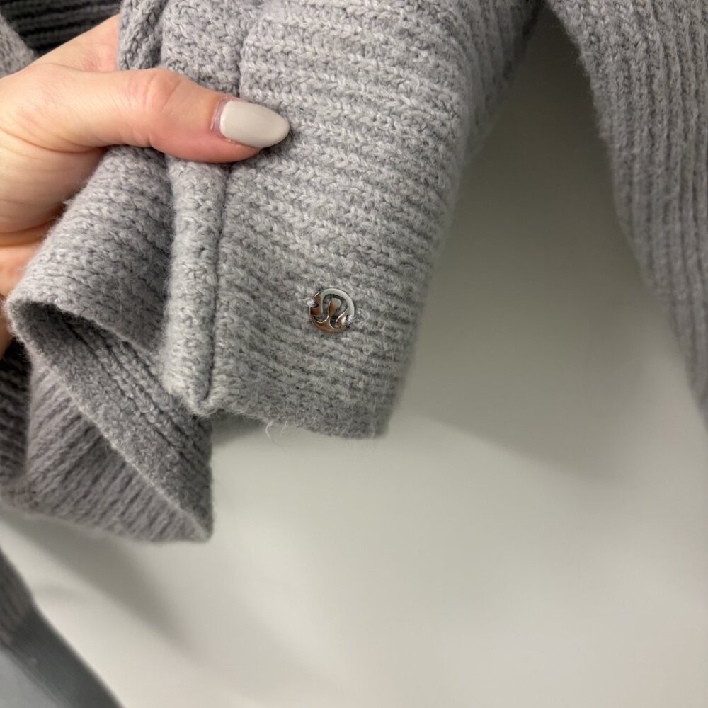 Lululemon Brushed Cotton Reversible Crossover Sweater in Silver Drop - Picture 4 of 6